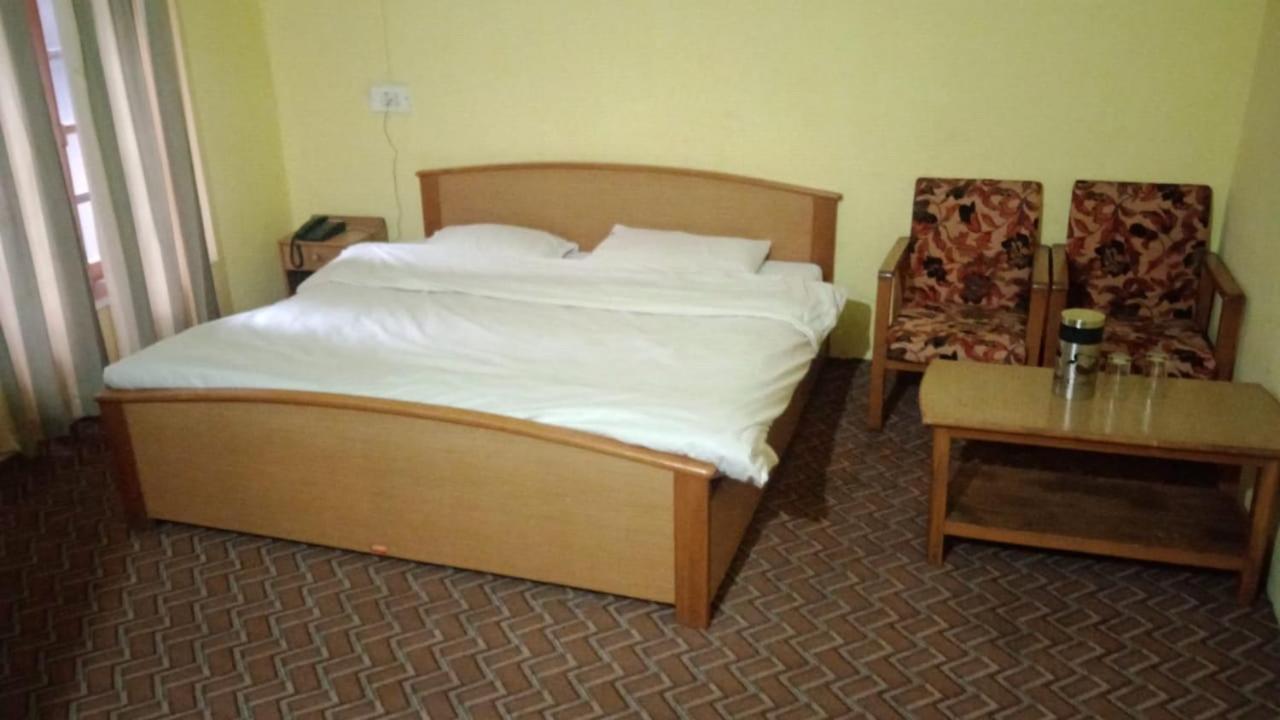 Hotel Senorita Srīnagar Exterior foto